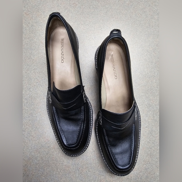 Bernardo Selma Loafer Chunky Lug Sole Slip On Black Leather Size 9.5 - Picture 12 of 13